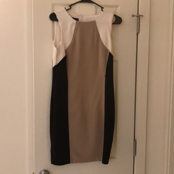 Dress - Picture 4 of 4